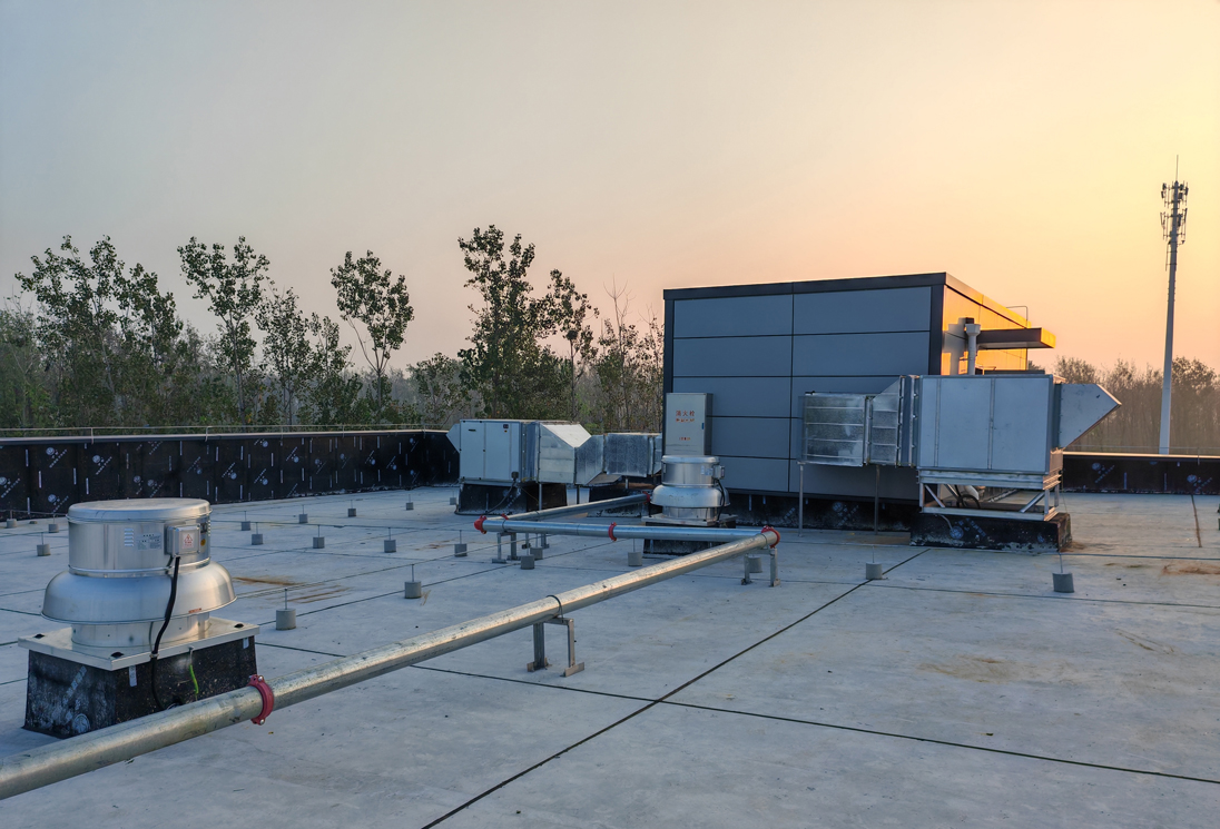 送變電站項目安裝國茂機電離心通風風機現場實拍